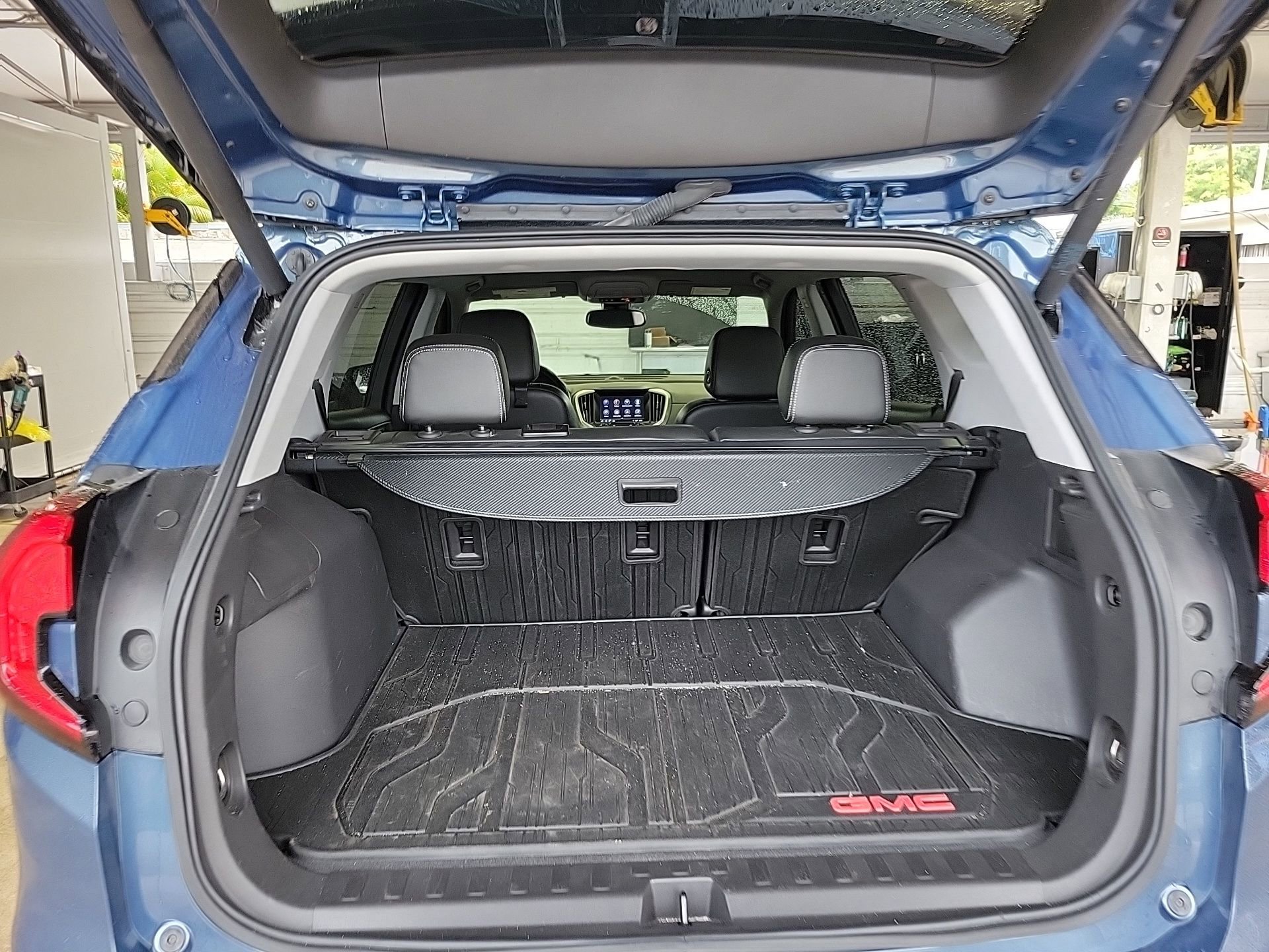 Used 2024 GMC Terrain SLT w/ LPO, Floor Liner Package image 16