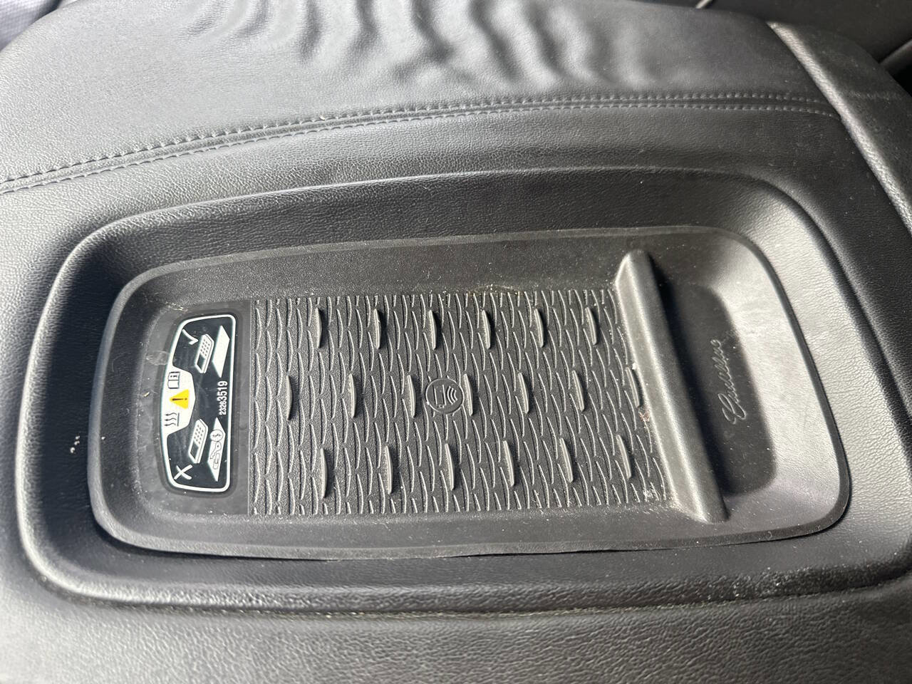 Used 2015 Cadillac Escalade ESV Luxury image 68