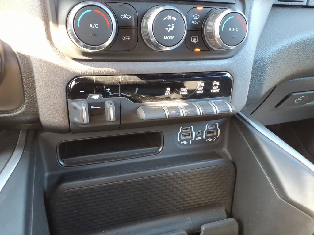 Used 2021 RAM 1500 Big Horn image 16