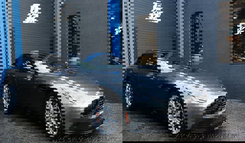 Used 2019 Aston Martin DB11 Coupe RWD image 3