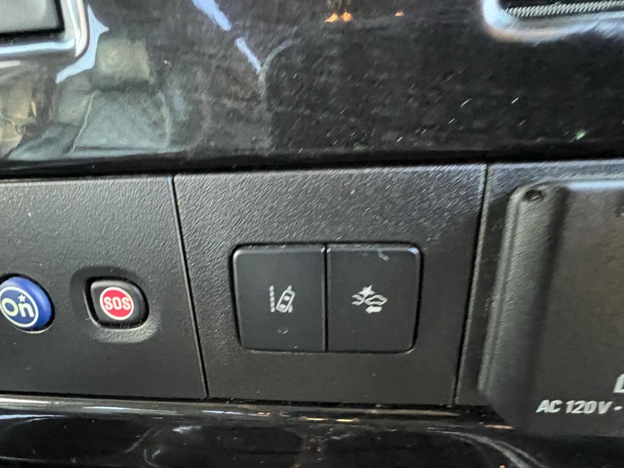 Used 2019 GMC Savana 2500 Extended w/ Enhanced Convenience Package image 23