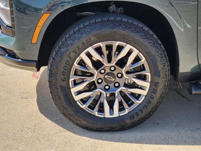 Used 2026 Chevrolet Tahoe Z71 w/ Z71 Off-Road Package AWD/4WD image 17