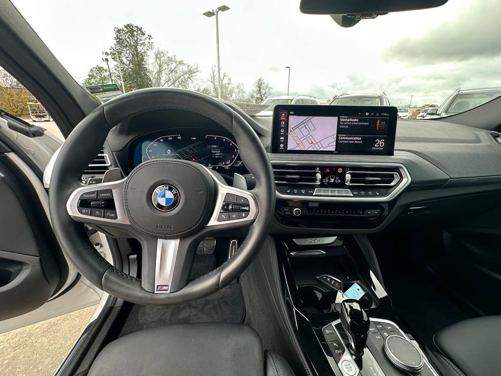 Certified 2025 BMW X4 xDrive30i w/ M Sport Package image 14