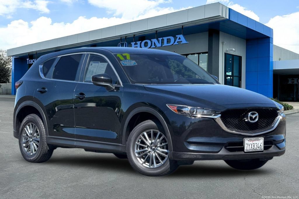 Used 2017 MAZDA CX-5 Touring FWD image 1