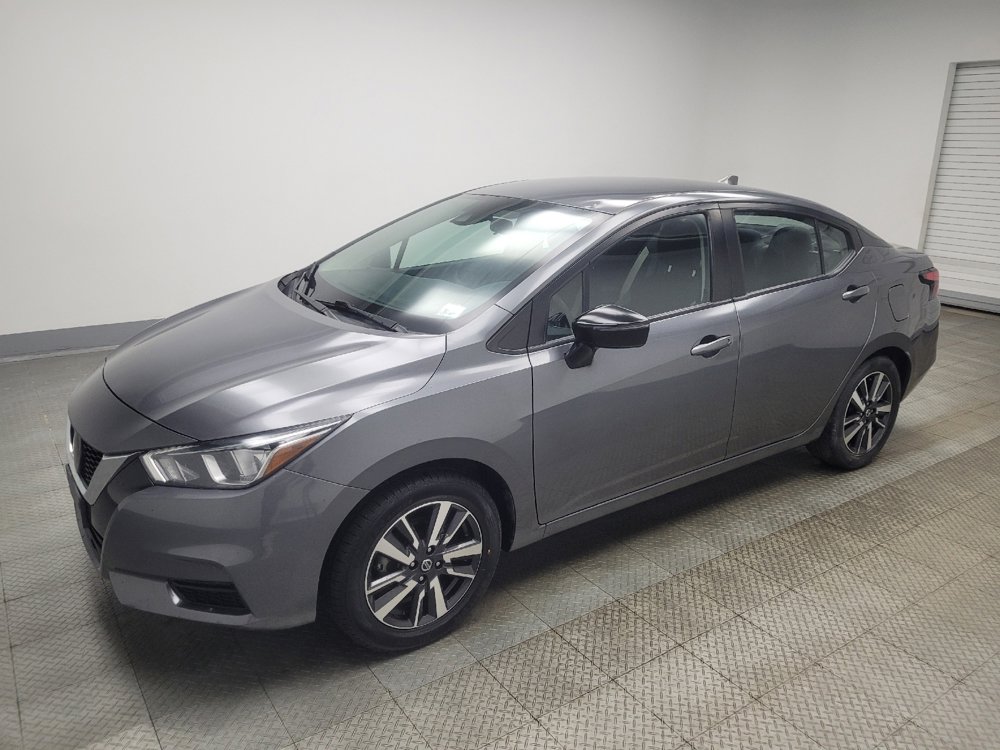 Used 2021 Nissan Versa SV image 2