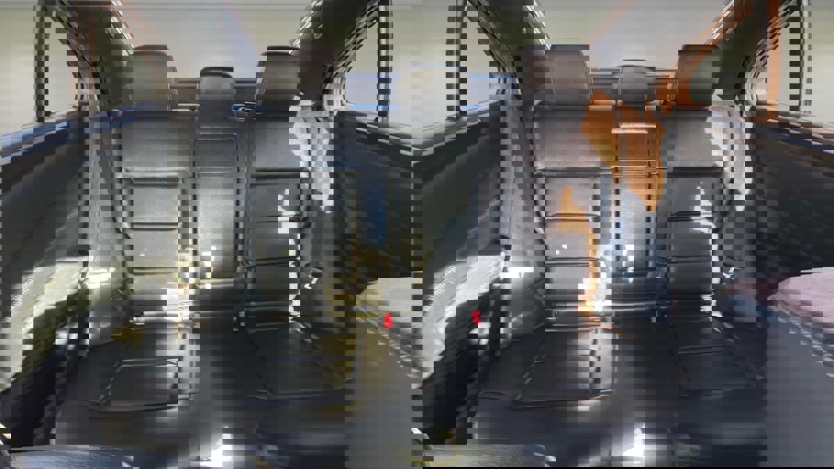 Used 2016 Mercedes-Benz E 350 4MATIC Sedan image 14