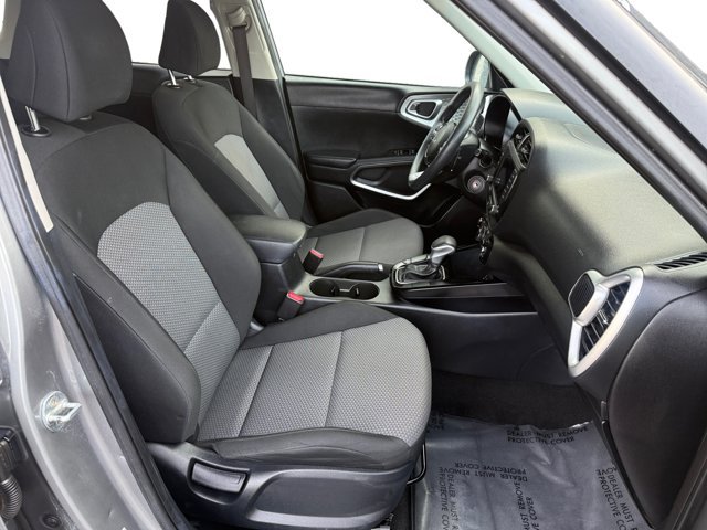 Used 2023 Kia Soul LX w/ Option Group 015 FWD image 12