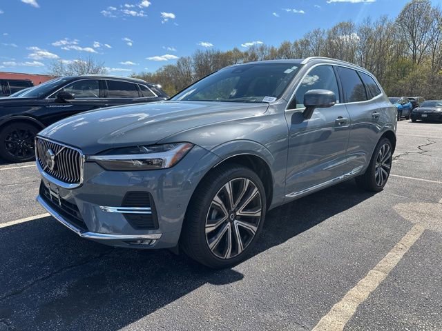 Used 2023 Volvo XC60 B5 Ultimate w/ Climate Package AWD/4WD image 3