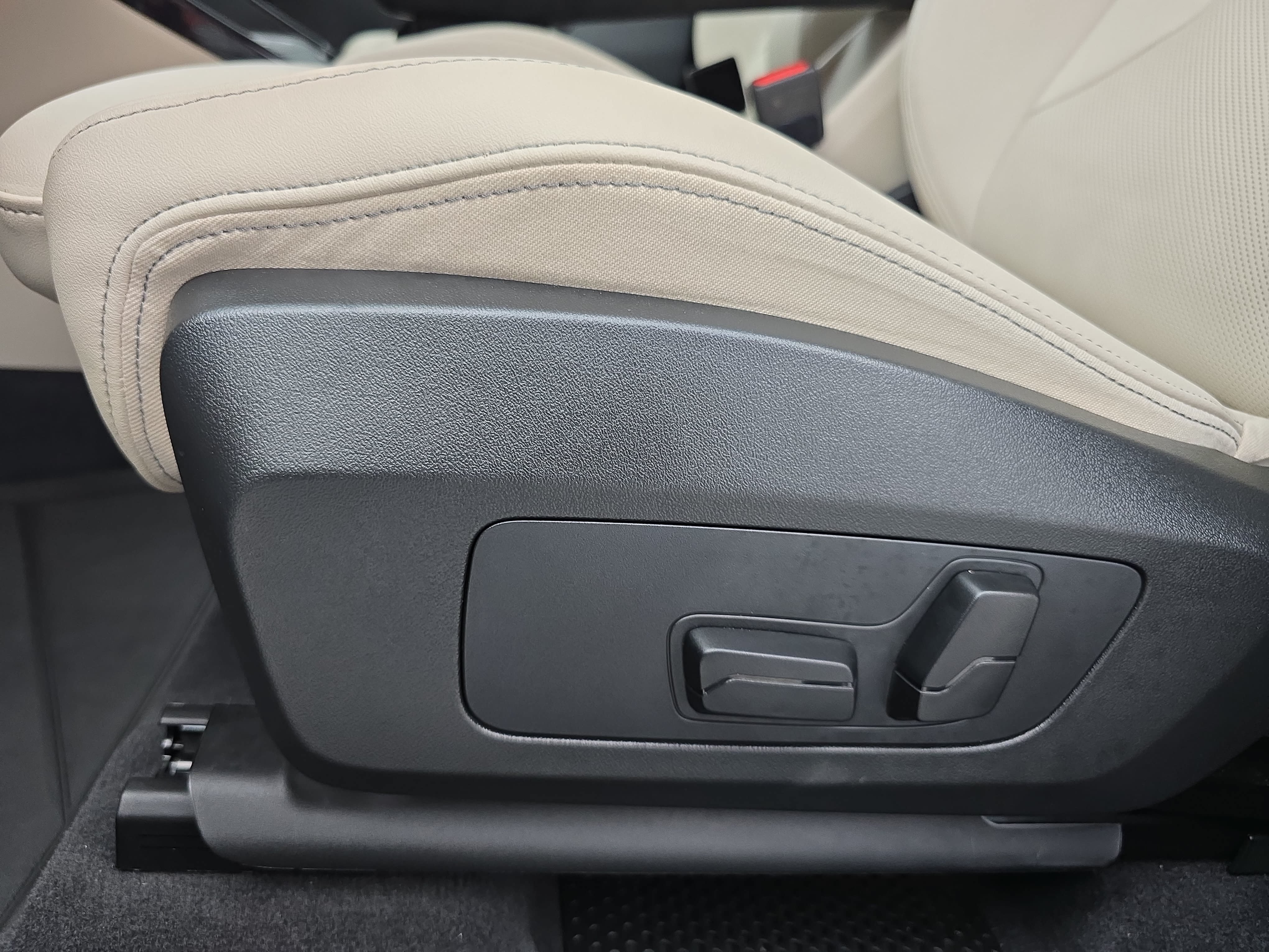 Used 2025 BMW X1 M35i w/ Premium Package AWD/4WD image 31