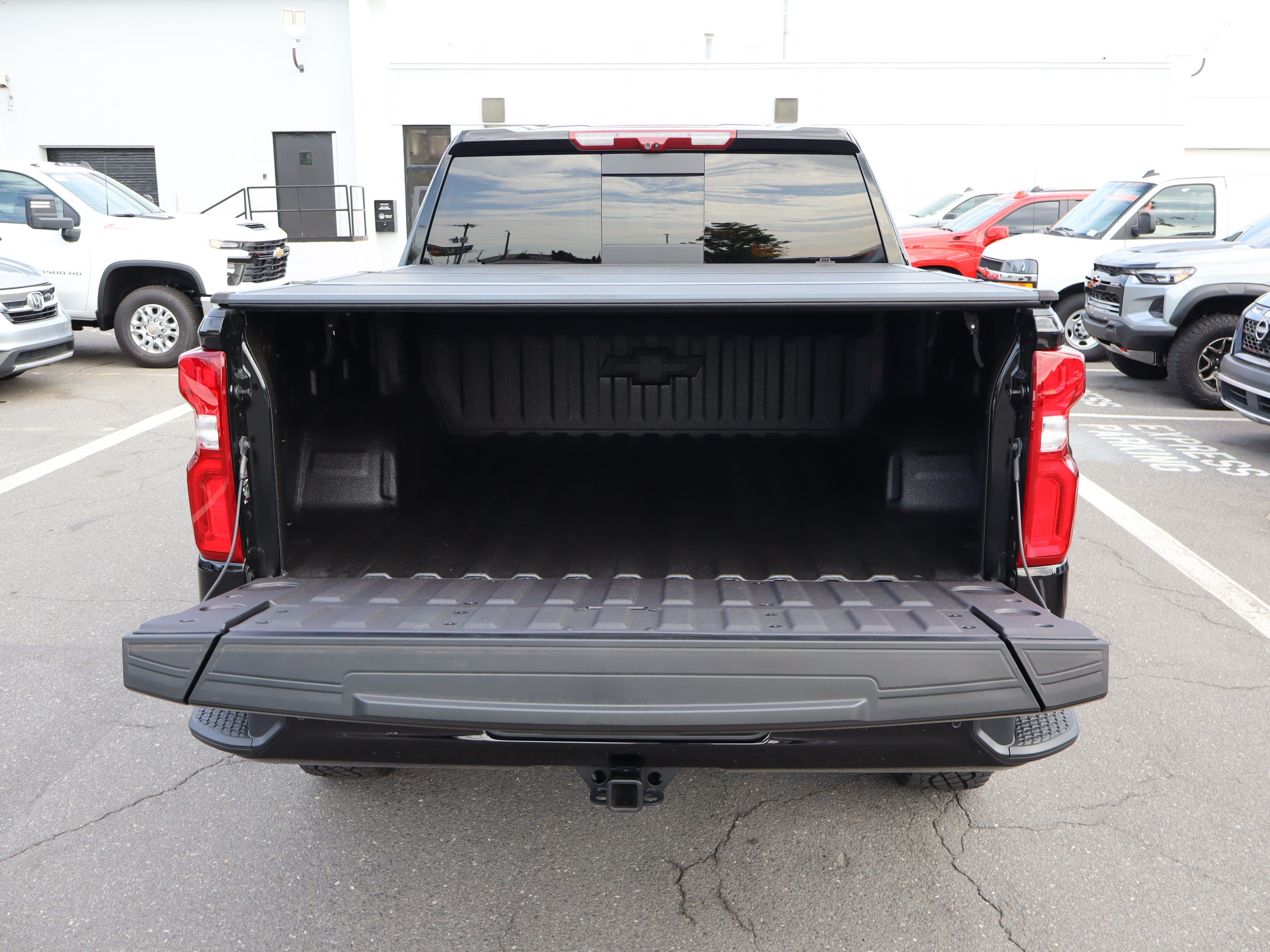 Used 2026 Chevrolet Silverado 1500 ZR2 AWD/4WD image 13