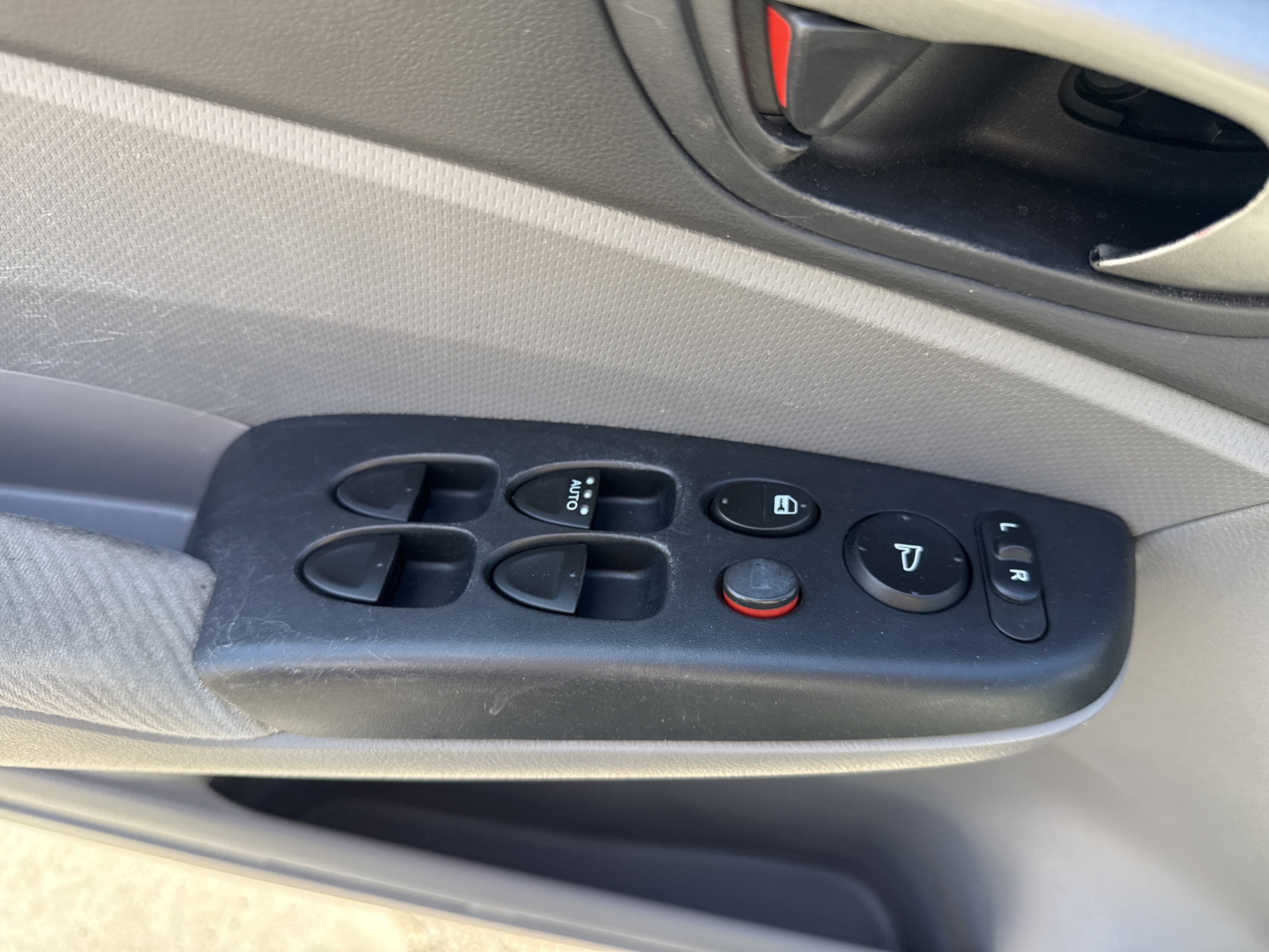 Used 2011 Honda Civic LX image 17