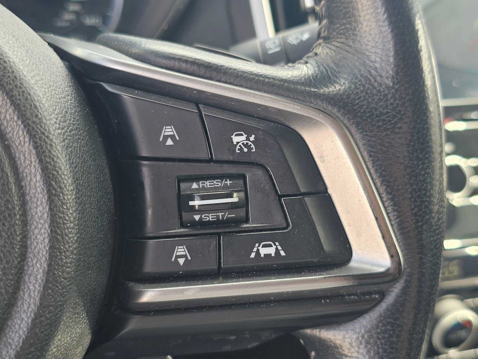 Used 2019 Subaru Ascent Limited AWD/4WD image 31