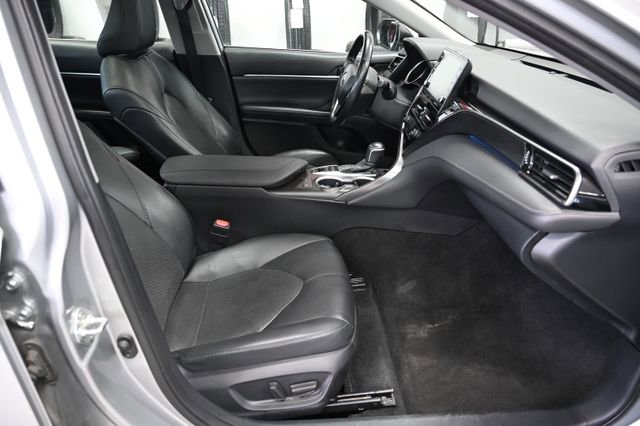 Used 2023 Toyota Camry XLE w/ Cold Weather Package image 11