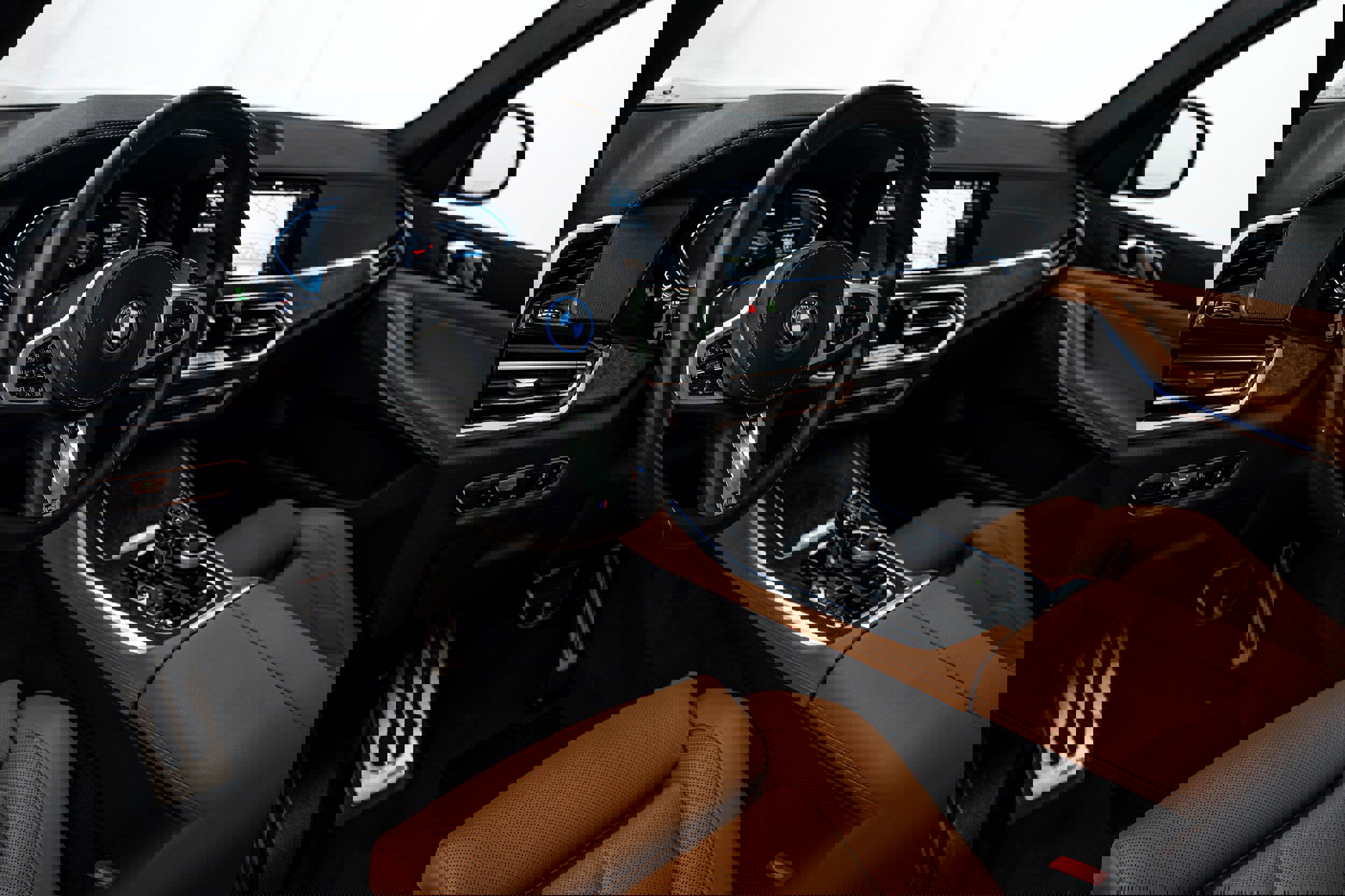 Used 2023 BMW X5 xDrive45e w/ Executive Package image 9