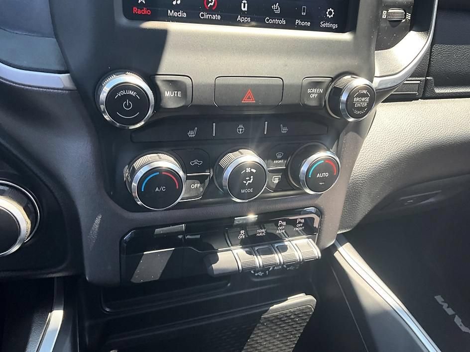 Used 2020 RAM 1500 Big Horn AWD/4WD image 24
