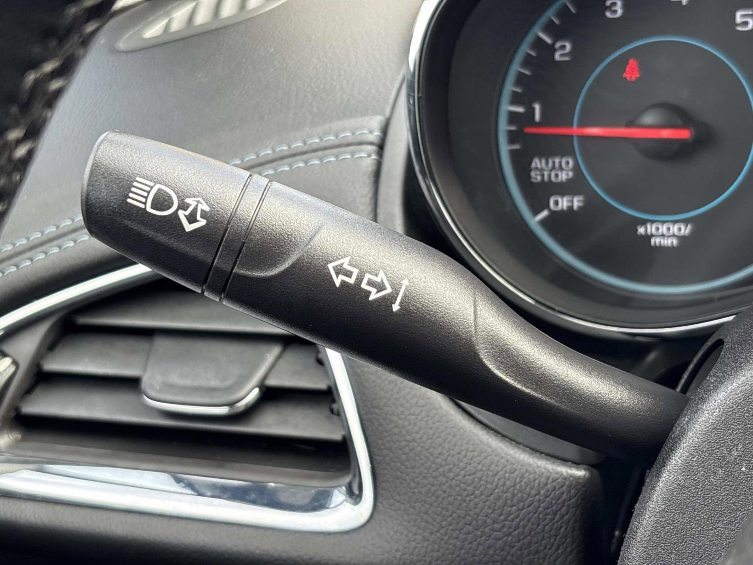 Used 2017 Chevrolet Cruze Premier image 27