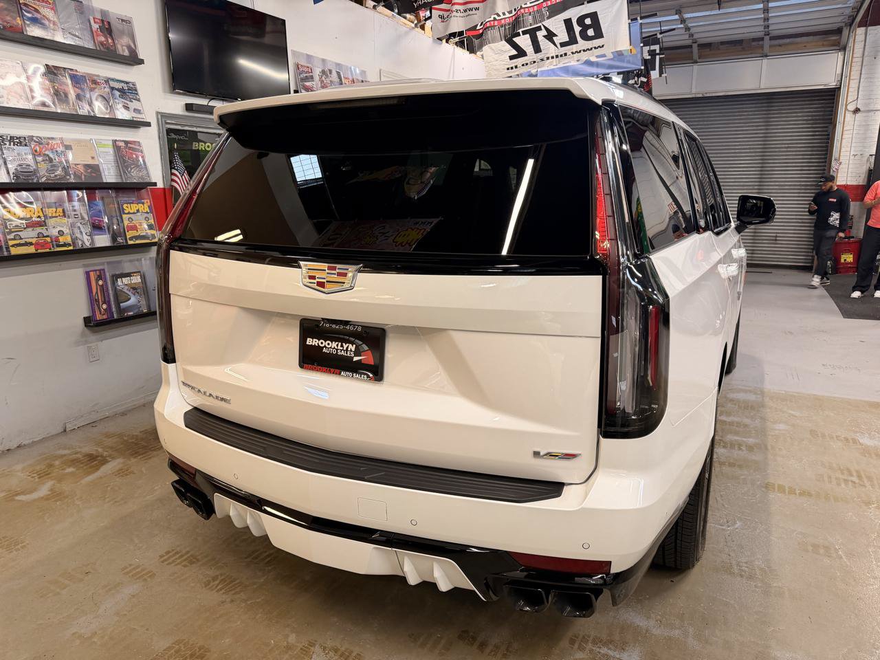 Used 2024 Cadillac Escalade V w/ Heavy-Duty Trailer Package AWD/4WD image 6