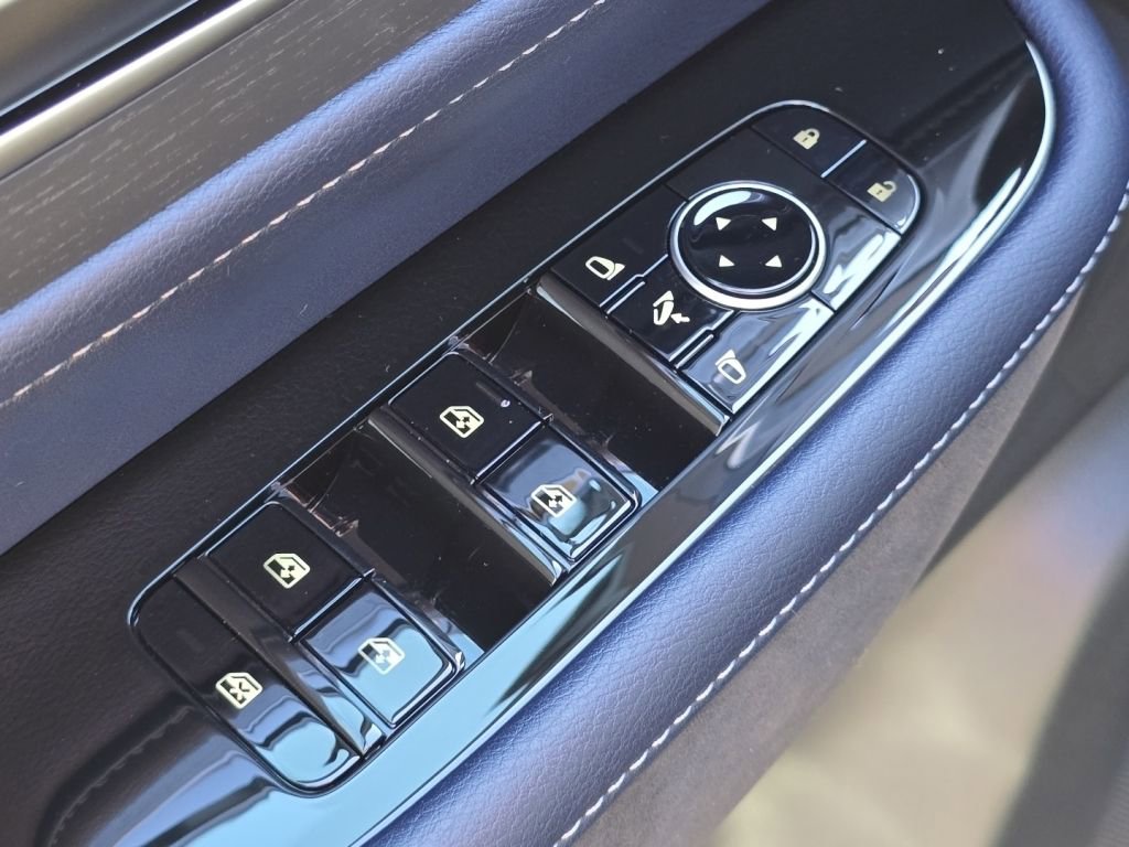 New 2026 INFINITI QX80 4WD w/ Sport Exterior Package image 30