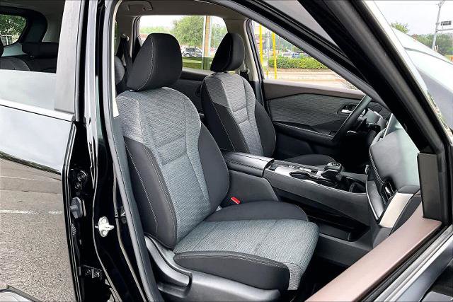 Certified 2023 Nissan Rogue SV FWD image 9