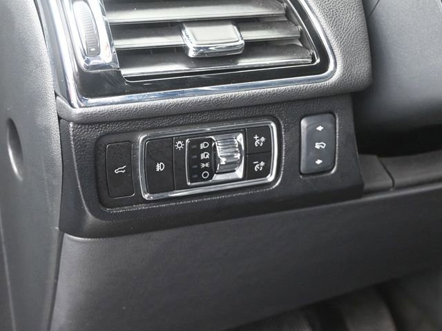 Used 2024 Lincoln Navigator L 4WD image 13