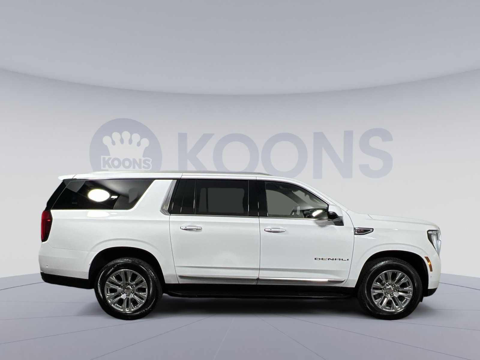 Used 2025 GMC Yukon XL Denali image 8