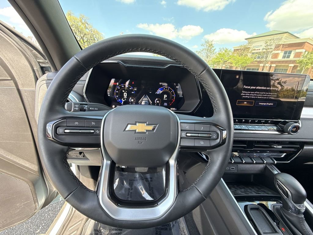 Used 2025 Chevrolet Colorado LT w/ Advanced Trailering Package RWD image 12