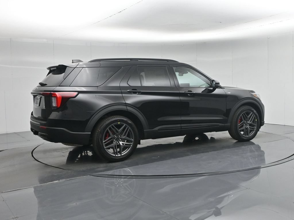 New 2026 Ford Explorer ST-Line w/ ST-Line Street Pack RWD image 31