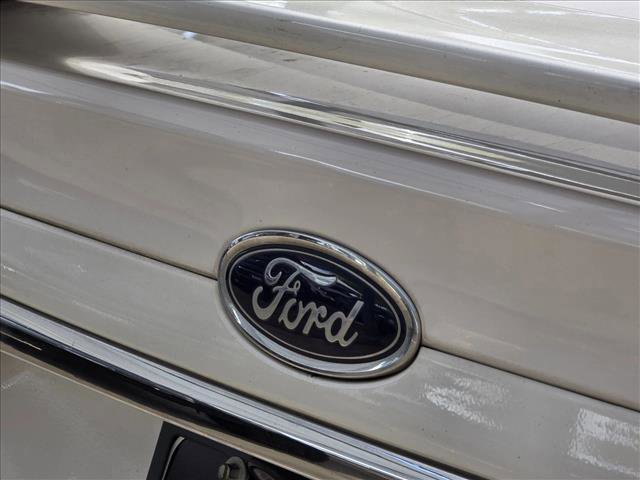 Used 2017 Ford Fusion Platinum image 8