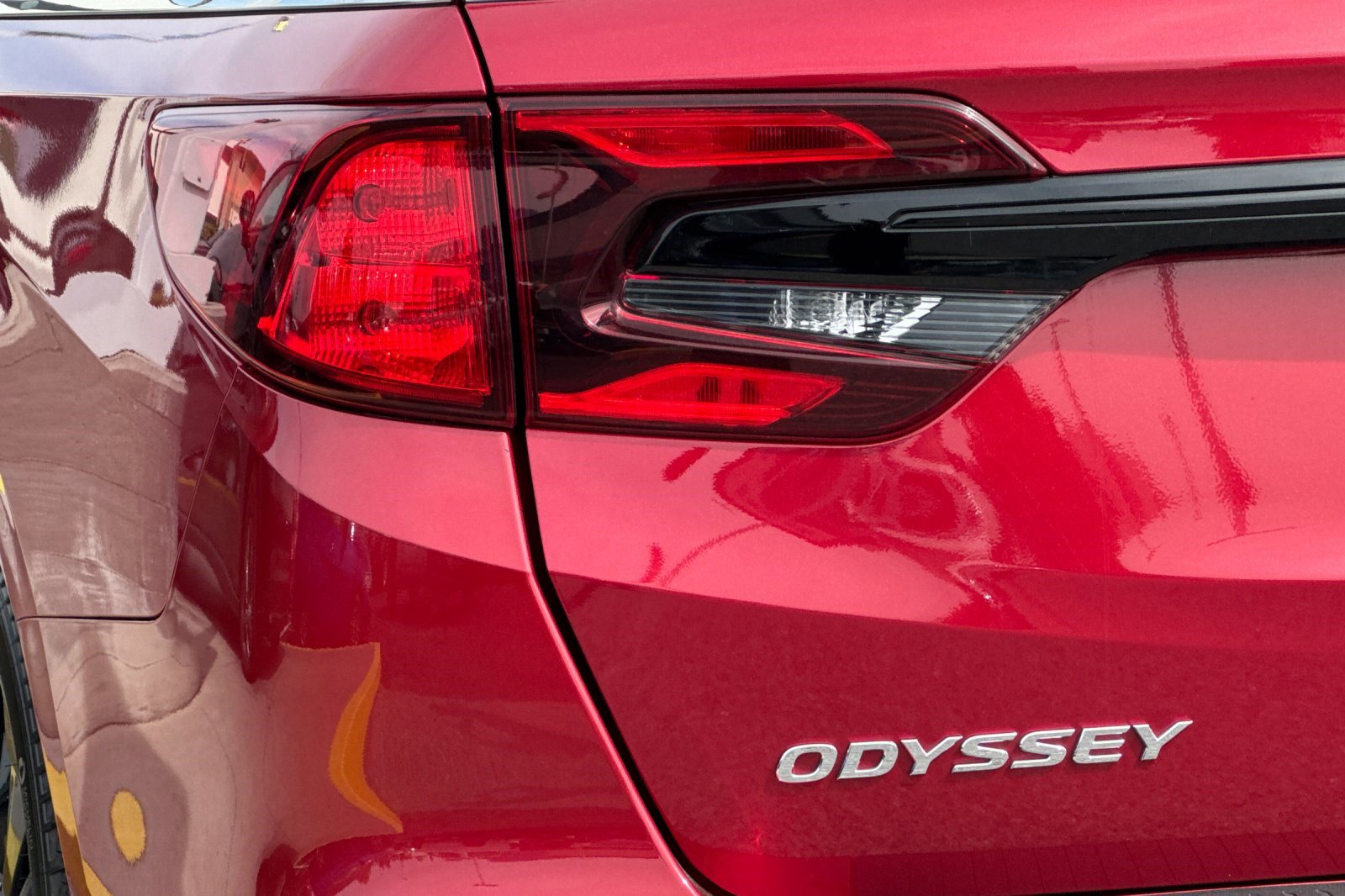 Certified 2023 Honda Odyssey Sport image 12