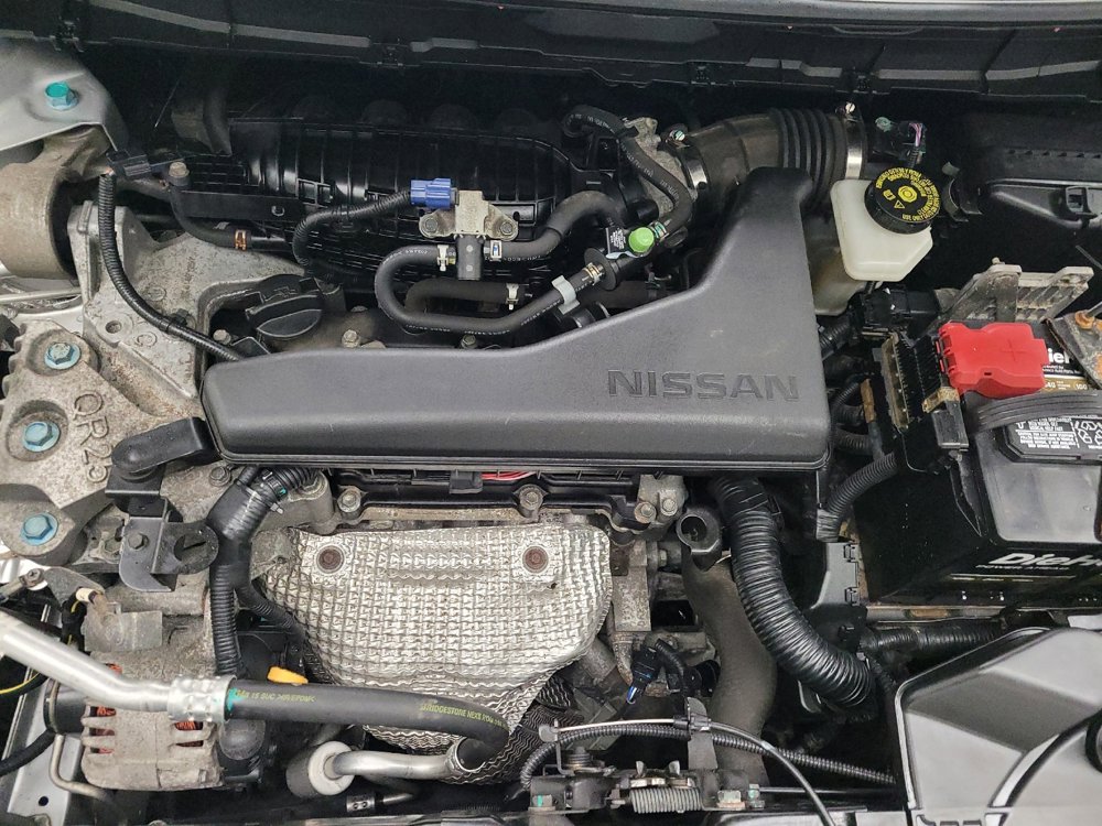 Used 2018 Nissan Rogue SV image 30