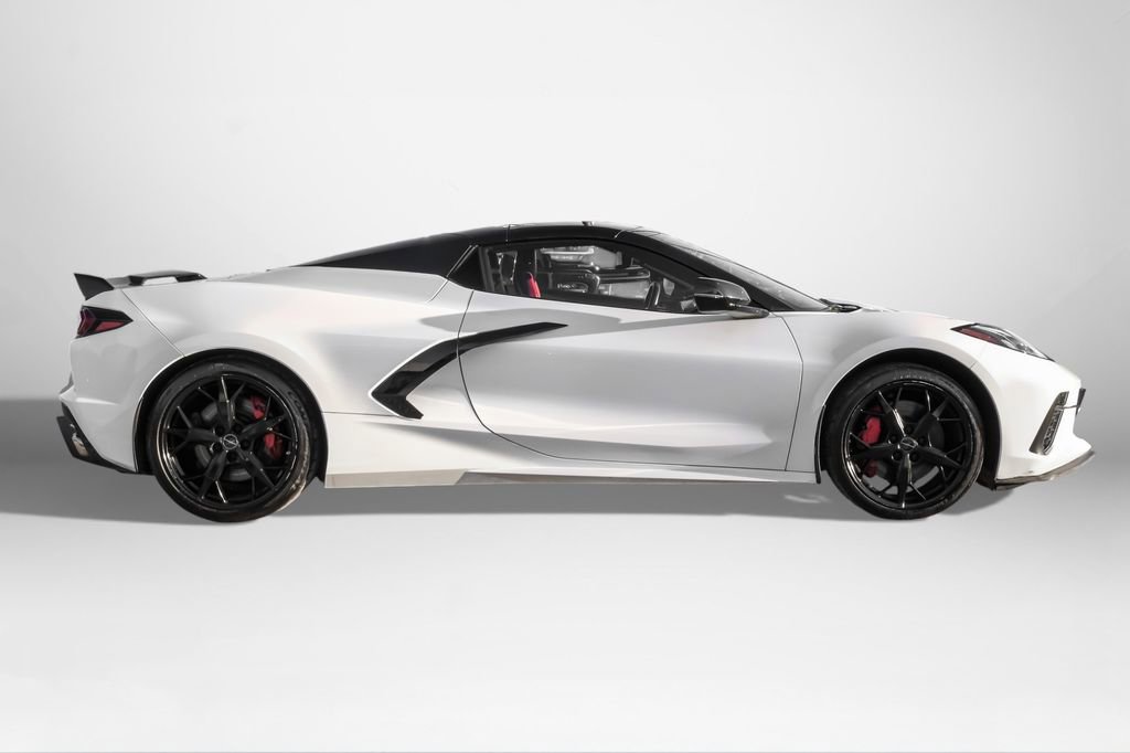 Used 2022 Chevrolet Corvette Stingray Premium Conv w/ Z51 Performance Package RWD image 5