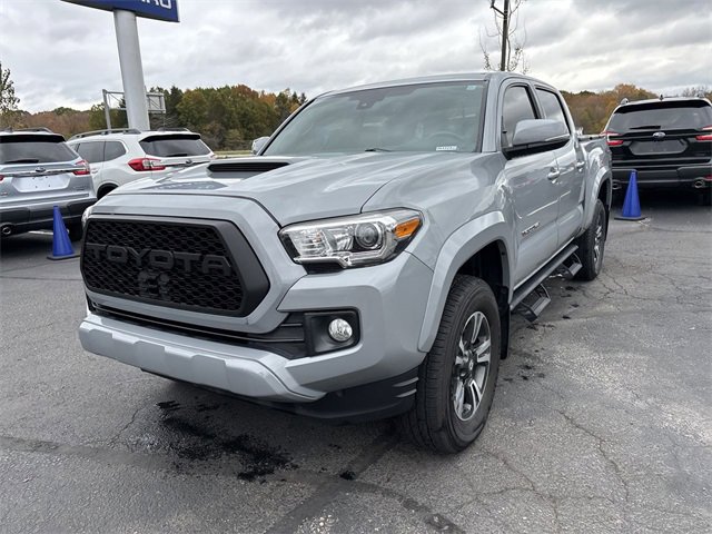 Used 2018 Toyota Tacoma TRD Sport image 5