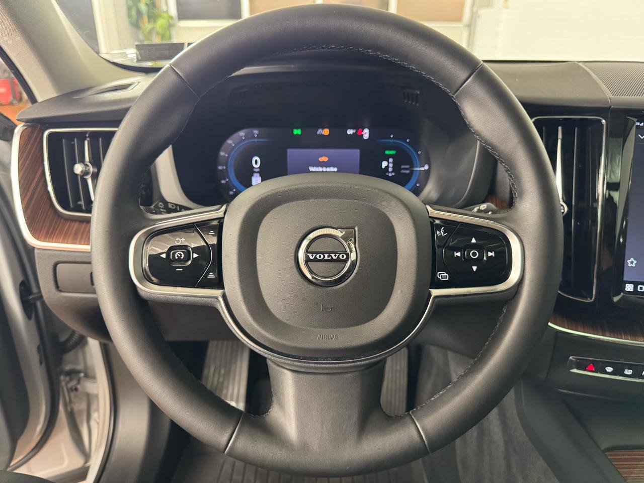 Used 2023 Volvo XC60 T8 Plus w/ Climate Package image 21