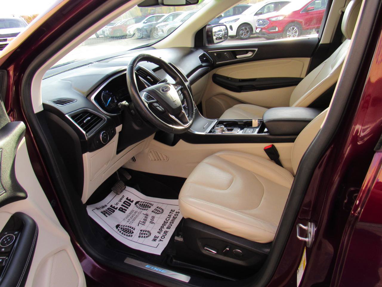 Used 2019 Ford Edge Titanium w/ Equipment Group 301A image 8