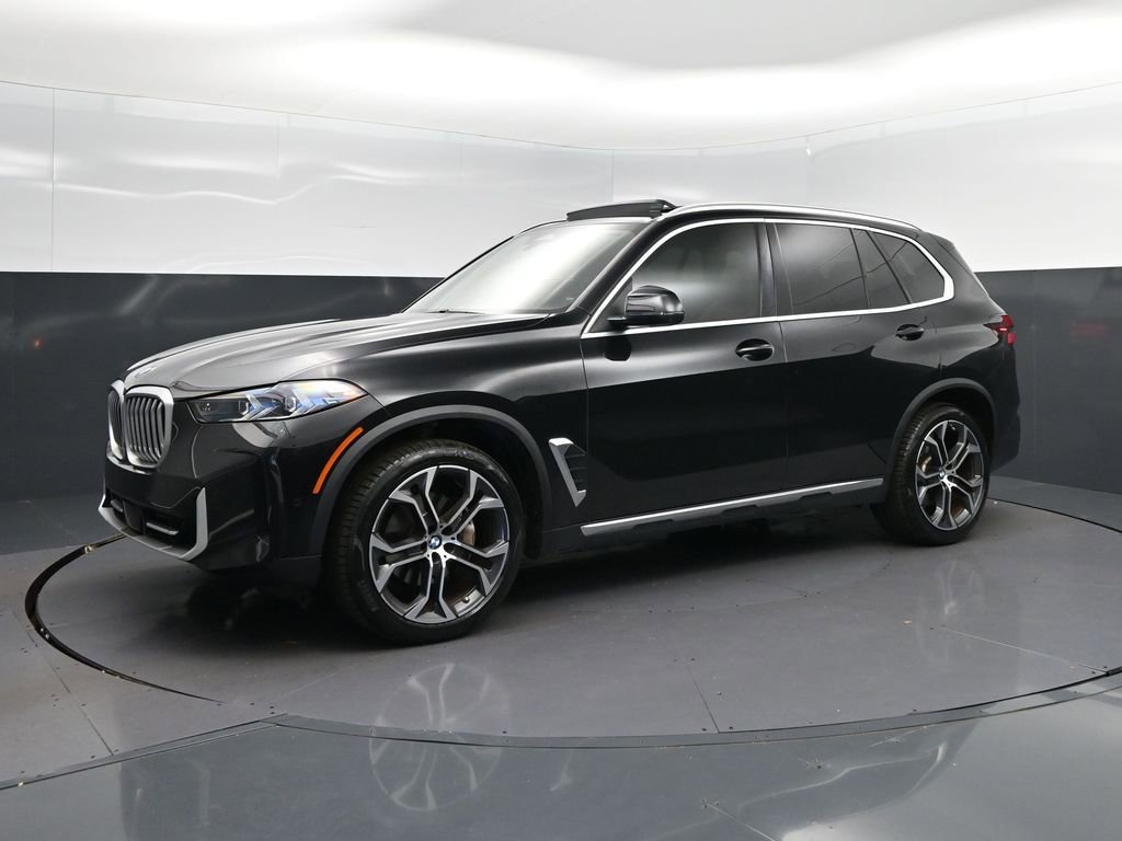 Certified 2024 BMW X5 sDrive40i w/ Premium Package RWD image 3