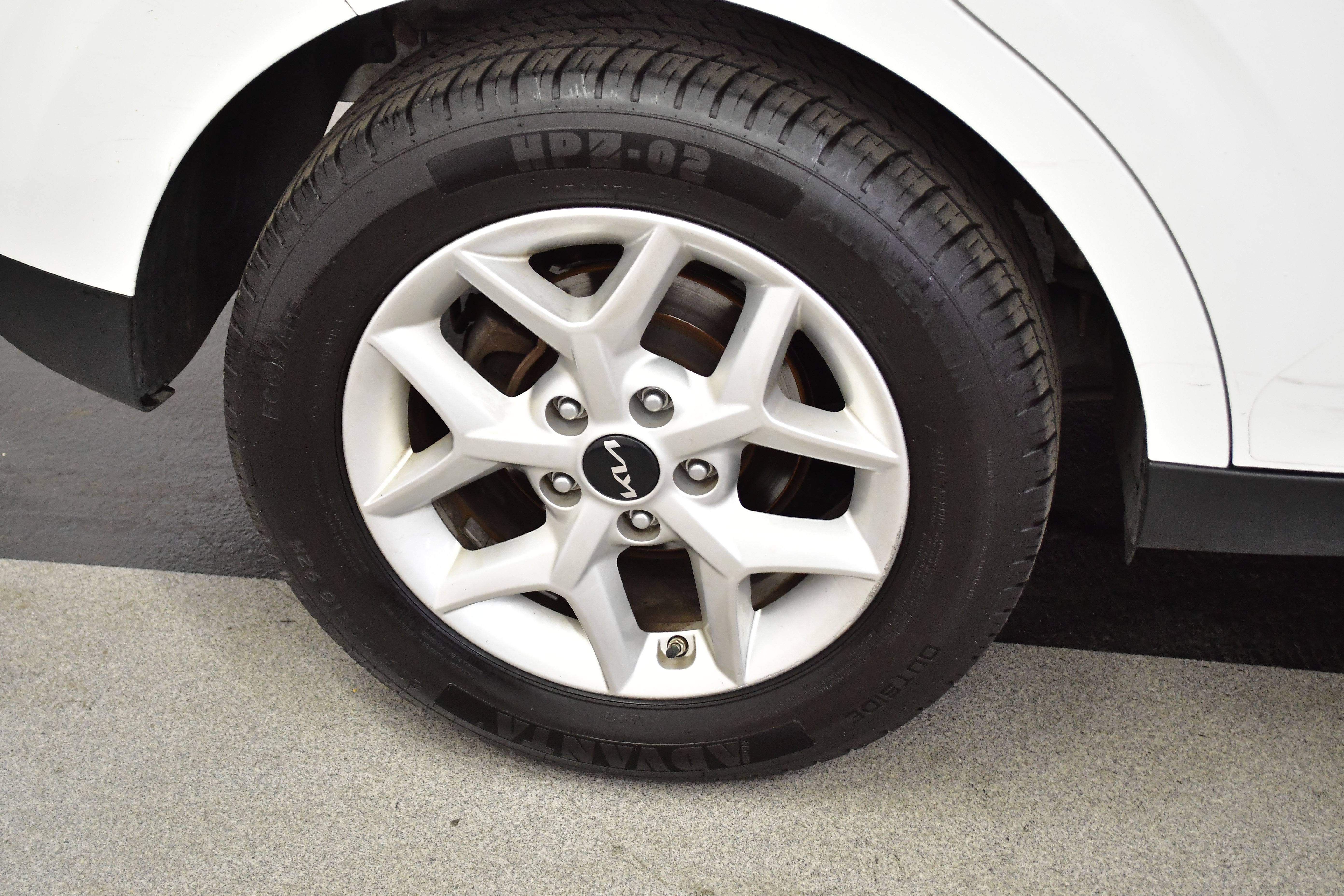 Used 2024 Kia Soul LX w/ Option Group 015 FWD image 36