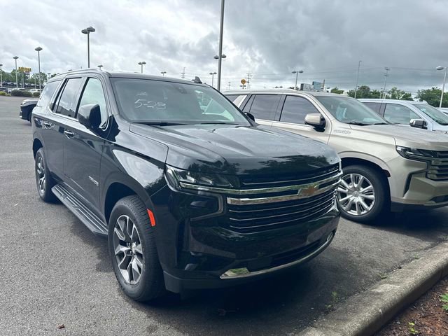 Used 2021 Chevrolet Tahoe LT w/ LT Signature Package AWD/4WD image 2