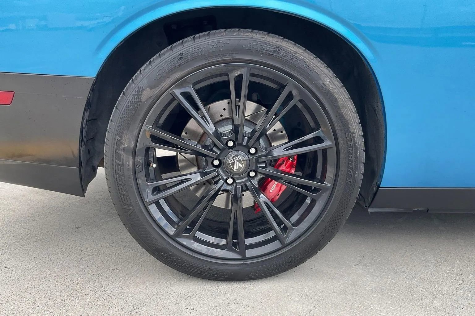 Used 2010 Dodge Challenger SRT8 w/ SRT Option Group II RWD image 44