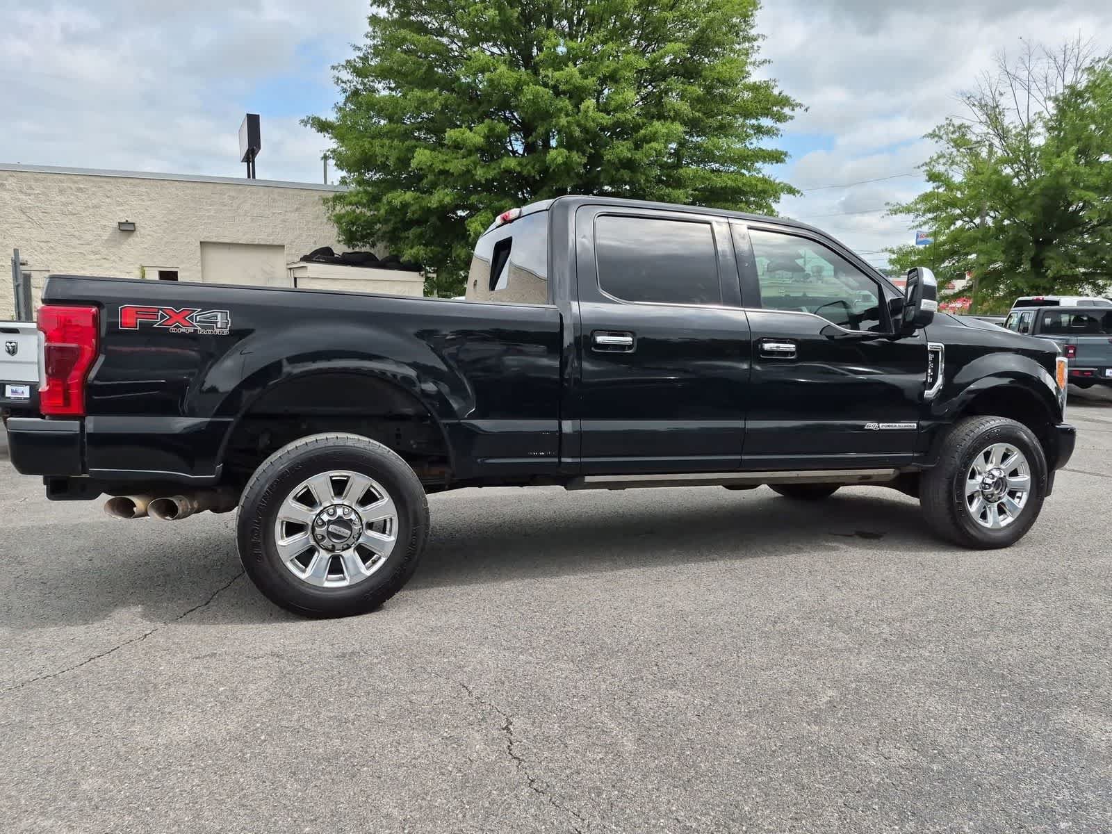 Used 2018 Ford F350 Platinum w/ Platinum Ultimate Package AWD/4WD image 9