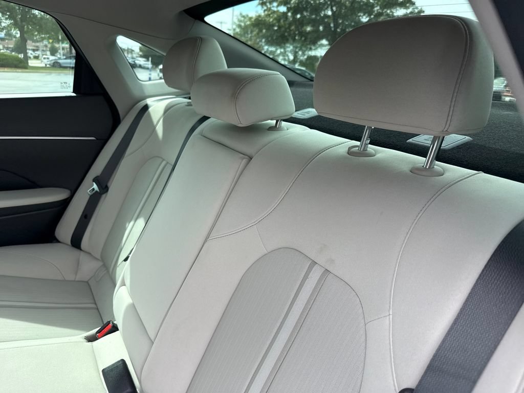 Certified 2024 Hyundai Sonata SEL w/ Convenience Package FWD image 19