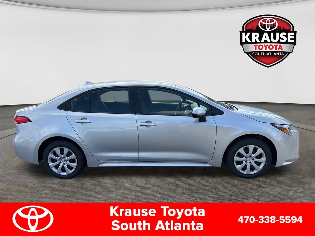 Used 2026 Toyota Corolla LE FWD image 4