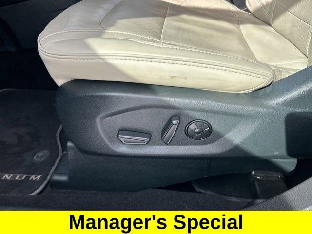 Used 2019 Ford Explorer Platinum image 14