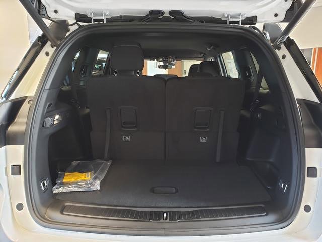 New 2025 Jeep Grand Cherokee L Laredo w/ Luxury Tech Group I image 7