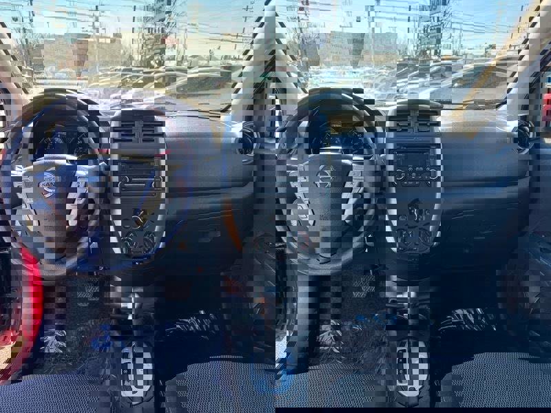 Used 2016 Nissan Versa SV image 9