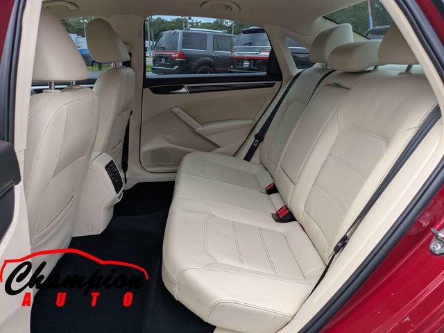 Used 2019 Volkswagen Passat 2.0T SE R-Line FWD image 16