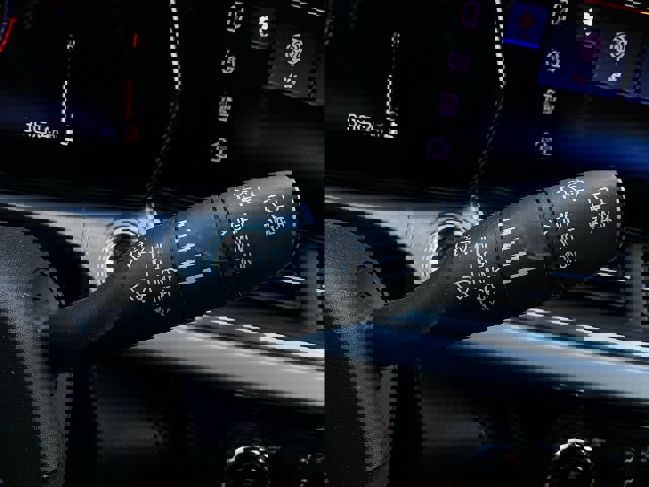 Used 2025 Chevrolet Trax LT image 35