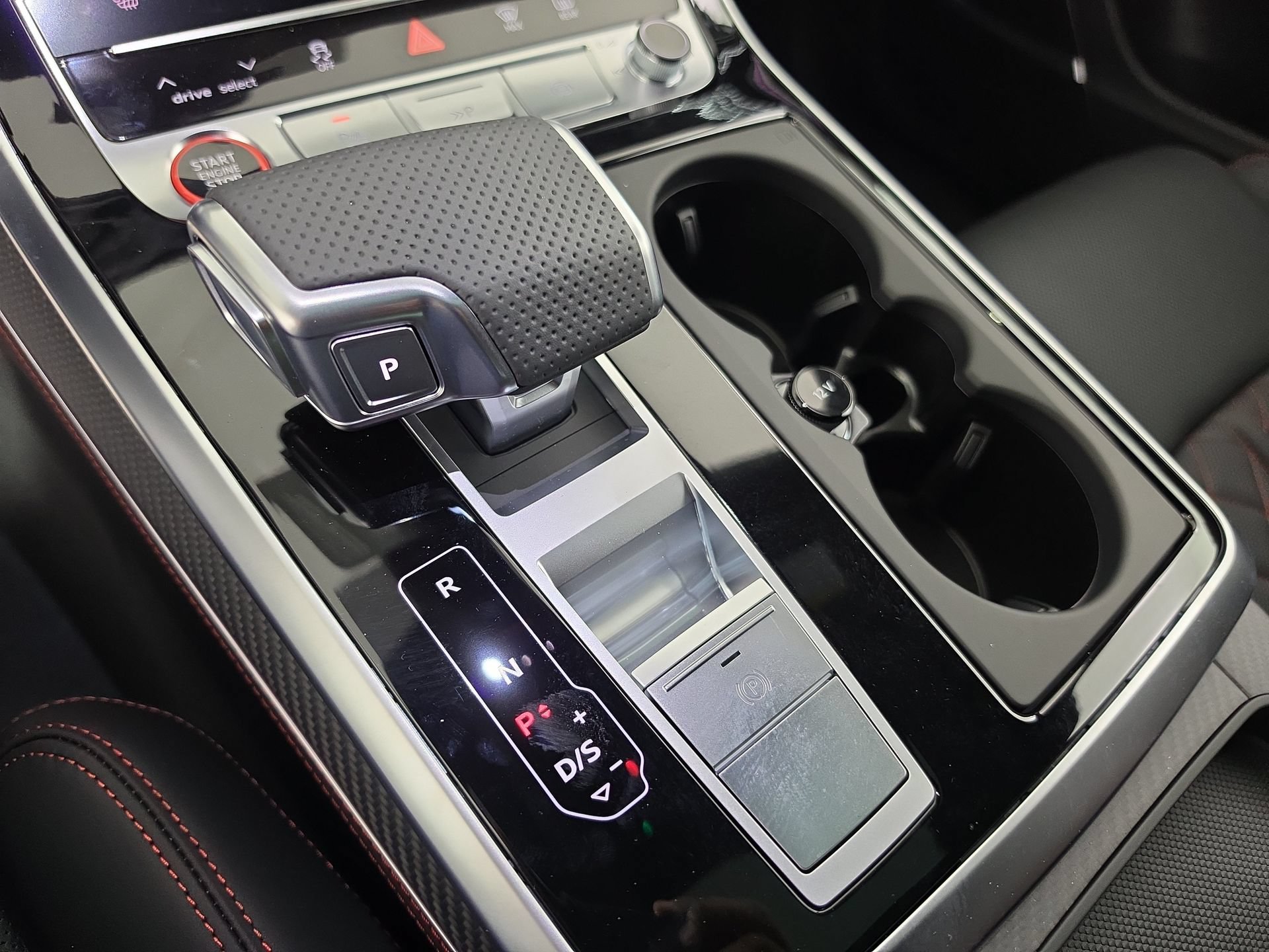 New 2026 Audi SQ8 Prestige AWD/4WD image 30