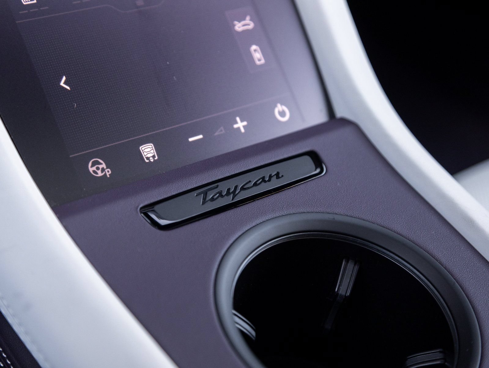 New 2026 Porsche Taycan Turbo S AWD/4WD image 28