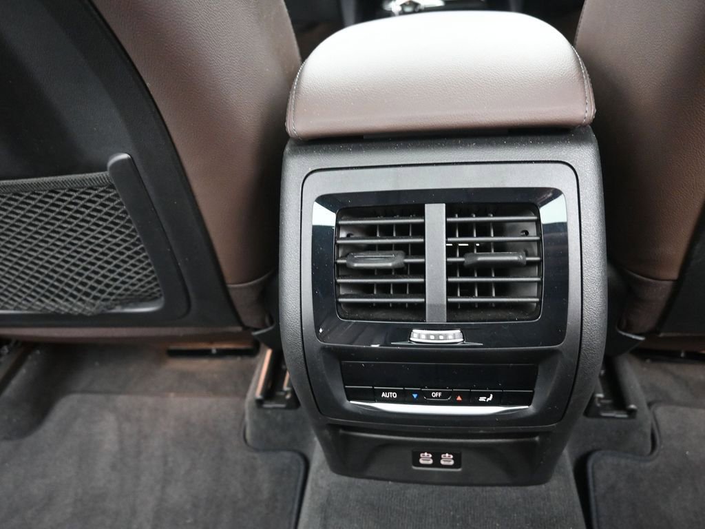 Used 2024 BMW X3 sDrive30i w/ Premium Package image 12