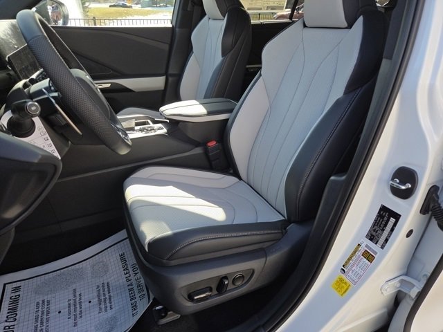 New 2026 Lexus TX 500h AWD image 8